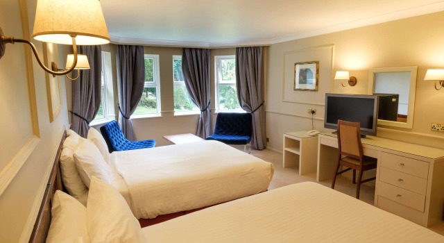 Четырёхместный номер Standard Birmingham North Moor Hall Hotel
