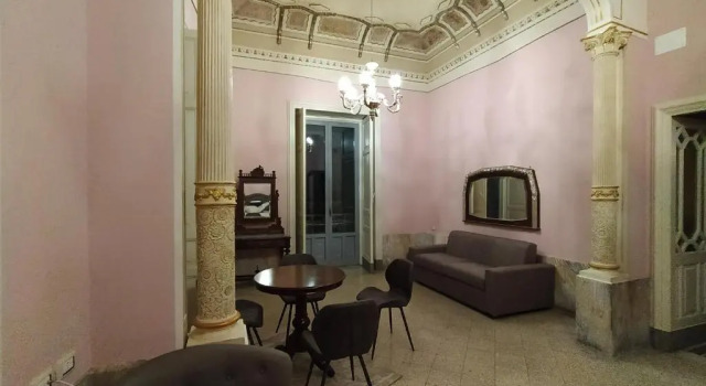 Palazzo Arcidiacono - luxury holidays, Забронировать Отель Катания Сицилия, рядом с Парк Вилла Беллини