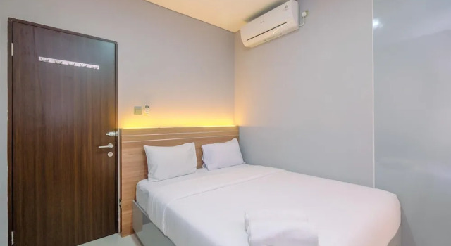 Апартаменты Fully Furnished With Cozy Design 2Br Apartment Transpark Cibubur