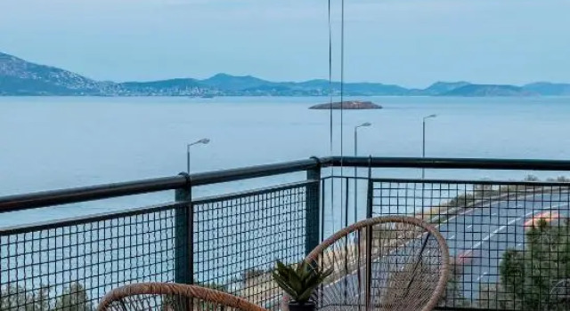 Astonishing Sea View homm 2 BDR Suite in Varkiza