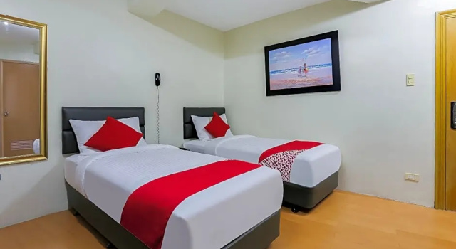 Номер Deluxe Anglo Residences Manila