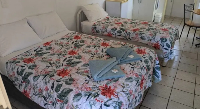 Студия Economy Blackall Caravan Park