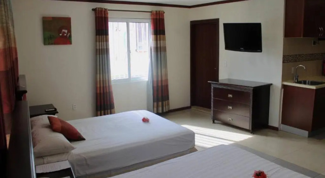Люкс с балконом Curacao Suites Hotel