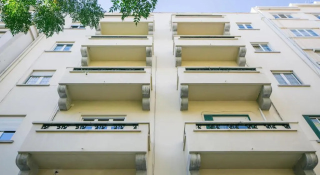 Spacious 2-Bed Apartment with Interior Terrace near Marquês de Pombal, Lisbon - TTL300, Забронировать Апартаменты/квартира Санту-Антониу Лиссабон, рядом с Станция метро Sao Sebastiao — Проспект Герцога Авила