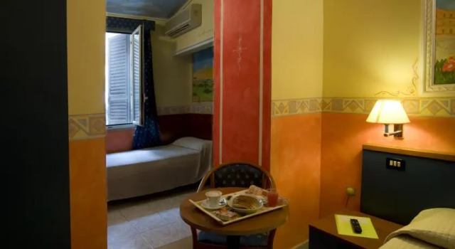 Hotel Ginevra, Забронировать Отель Отели Рима с завтраком, рядом с Станция метро Manzoni, Завтраки