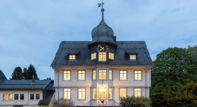 Altes Rathaus Hahnenklee, Забронировать Апартаменты/квартира Отели Ханенклее-Боксвизе с парковкой, рядом с Lift 2, Парковка