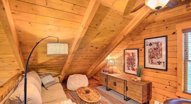 Luxury Mountain Cabin w/ Furnished Deck + Views!, Prenota Hotel Mount Lemmon Stati Uniti