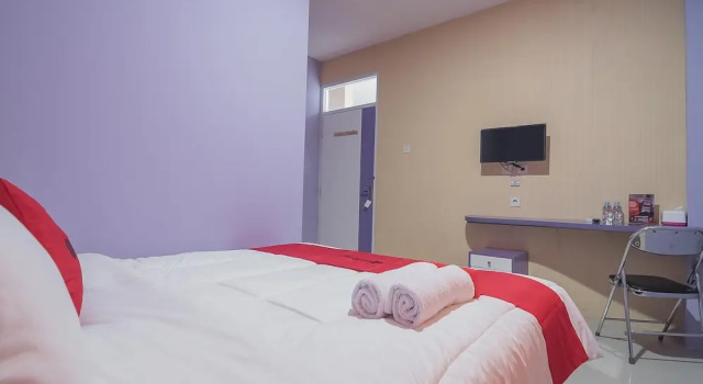 RedDoorz @ Gatot Subroto Street Bandung 2