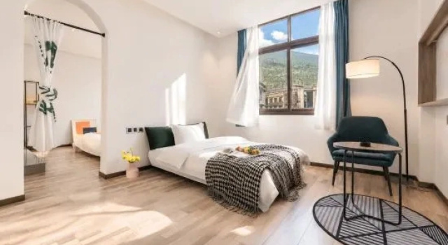 Люкс с 2 комнатами Daocheng Yading Chujian Art Hotel