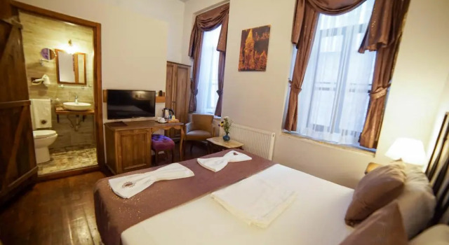 Sarnic Suites, Varaa Hotelli Hotellit Marmara-alue pysäköinnillä, Pysäköinti