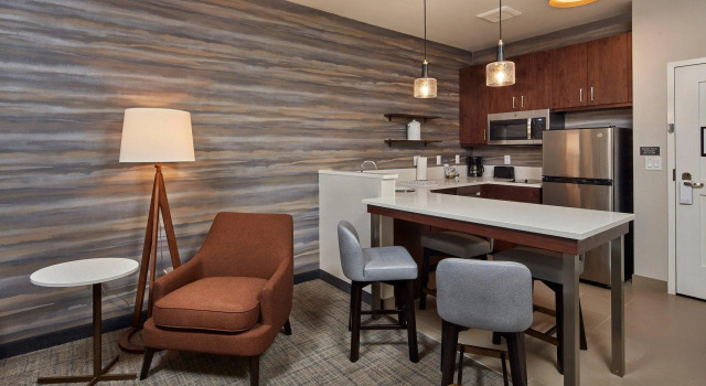 Четырёхместный люкс c 1 комнатой Residence Inn Sacramento Davis