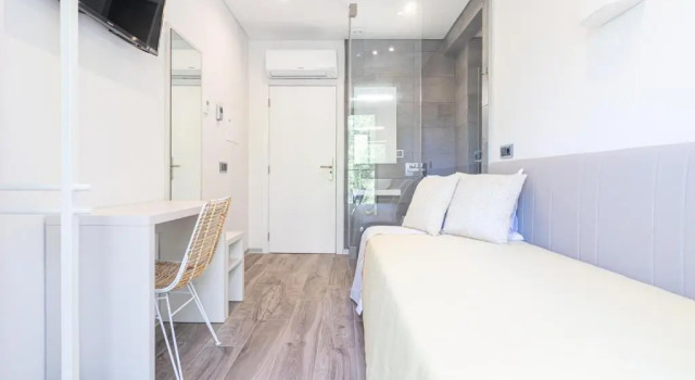 Одноместный номер Standard с балконом Avenue 41 Guest House