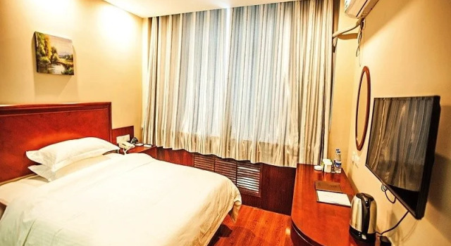 GreenTree Inn Xinjiang Uygur Autonomous Region Korla Bazhou Bus Terminal Beishan Road Express Hotel, Rezerwuj Hotel Korla Xinjiang