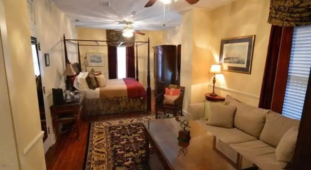 Люкс с балконом The Kenwood Inn Oldest Bed and Breakfast, St Augustine Historic District