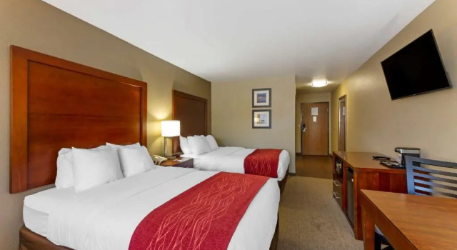 Четырёхместный номер Standard с видом на реку Comfort Inn Rivers Edge