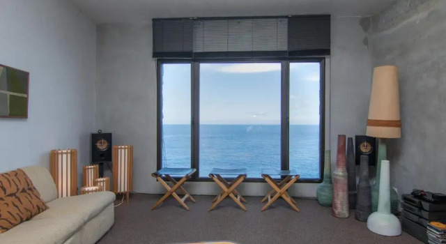 Exclusive Design Villa : 1080 m2, oceanfront, 2 swimming pools.