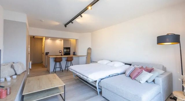 Modern Studio With sea View, Prenota Hotel Hotel a Flanders con parcheggio, Parcheggio