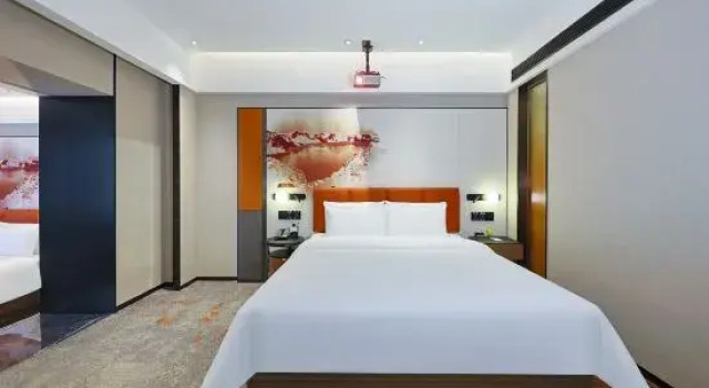 Двухместный люкс Deluxe с 2 комнатами Hampton by hilton Yanji city center
