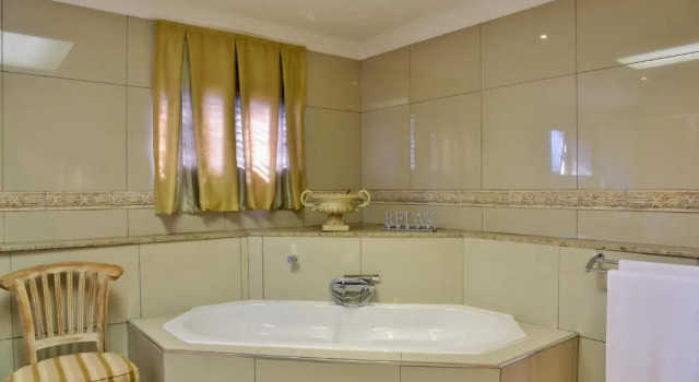 Семейный люкс Stirling Manor Boutique Guest House
