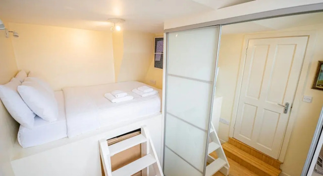 2 Bedroom City Cottage In Pheonix Park, Забронировать Дом для отпуска Отели Дублина с парковкой, рядом с Музей пива Гиннесс, Парковка