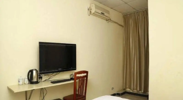 深圳嘉华商务宾馆, Rezerwuj Hotel Hotele w Shenzhen z parkingiem, Parking