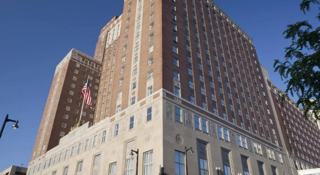Четырёхместный номер Deluxe Hilton Milwaukee