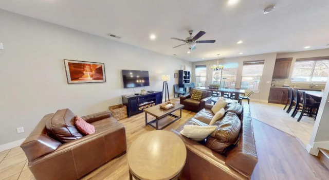 Апартаменты с 4 комнатами Entrada at Moab #598 4 Bedrooms 3 Bathrooms Home