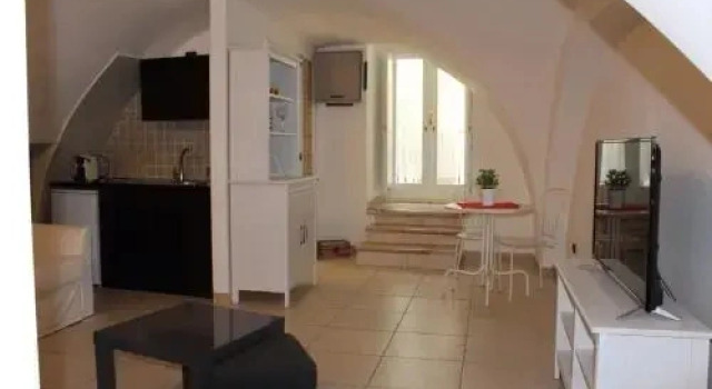 Villari 60, Забронировать Апартаменты/квартира Отели Бари с парковкой, рядом с Малый театр, Парковка