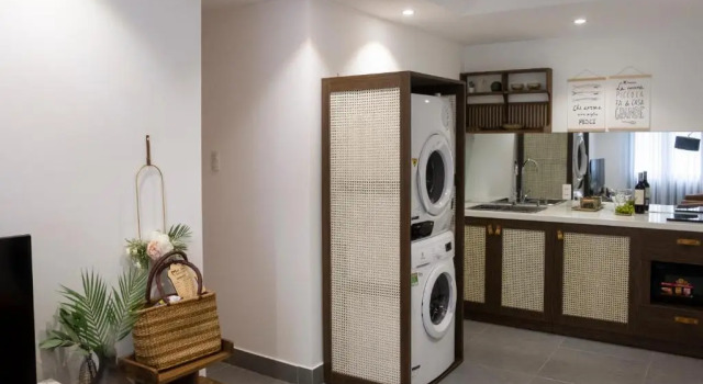 Апартаменты Deluxe c 1 комнатой с балконом Quang Vinh Apartment and Hotel Hoi An
