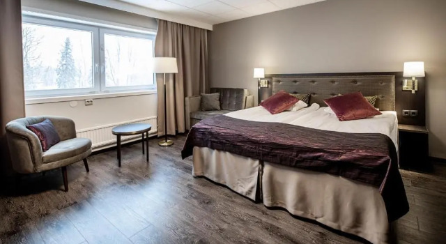 Comfort Hotel Royal, Book Hotel  