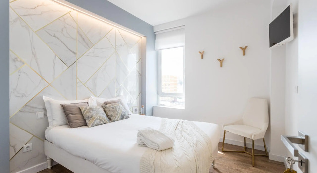 Люкс с видом на город Lisbon Airport Suites