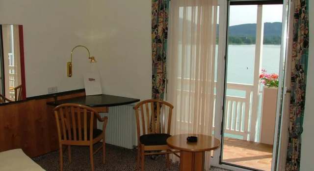 Семейный номер Standard с балконом Hotel Seewirt
