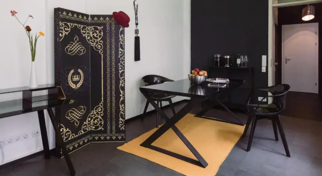 Студия Central Hotel bel étage
