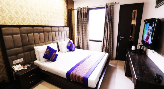Номер Superior с балконом Hotel Yug Villa