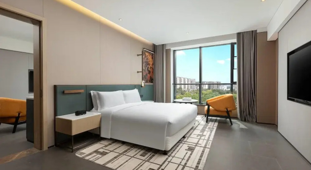 Люкс Business Days Hotel by Wyndham Haikou Meilan Airport