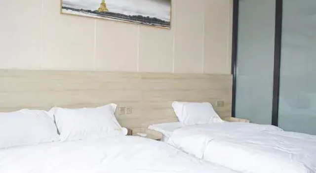 Кровать в общем номере (женский номер) Yuhuai Hotel Shanghai