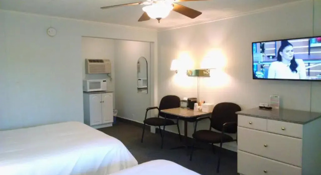 Четырёхместный номер Standard Murray Inn and Art Gallery