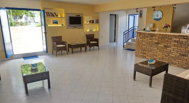 Akrogiali, Buchen Sie Hotel Hotels in Saronische Inseln mit Parkplatz, Parkplätze