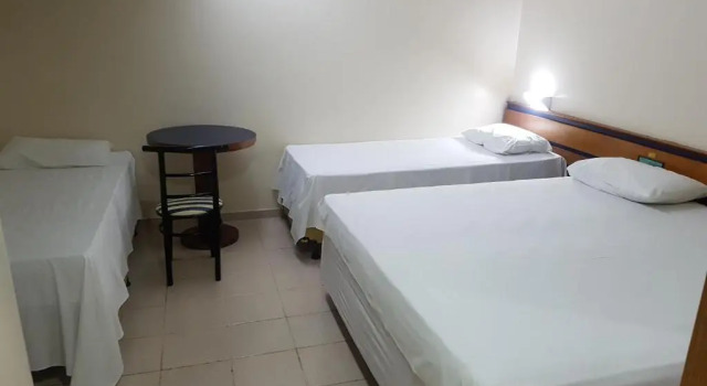 Четырёхместный номер Standard Oft Plaza Oeste Hotel