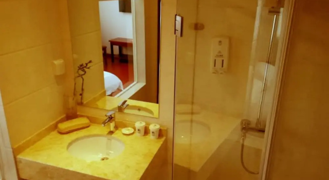 Семейный номер Standard GreenTree Inn YanCheng XiangGang Road FuNing Passenger South Station Hotel