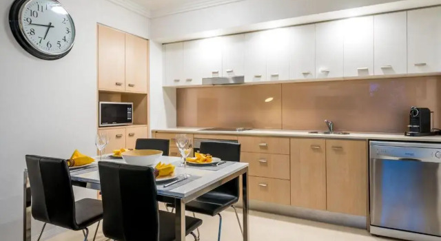 Люкс Luxury Chancellor Lakeside Apartments