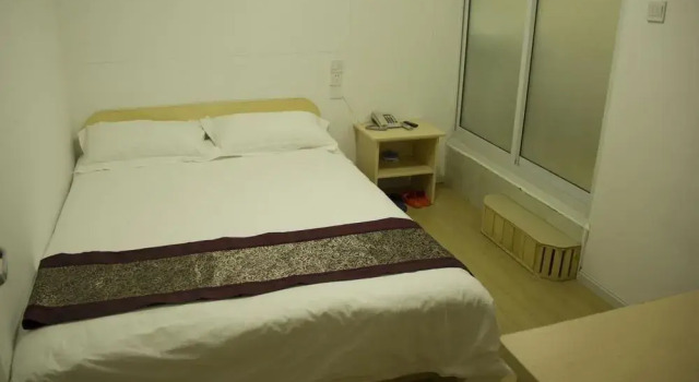 Lanting Business Hotel(青岛兰亭商务宾馆), Prenota Hotel Hotel a Shandong con parcheggio, Parcheggio