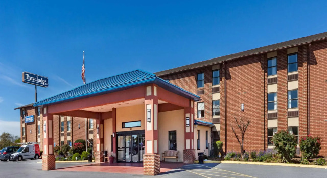 Четырёхместный номер Standard Travelodge by Wyndham Winchester