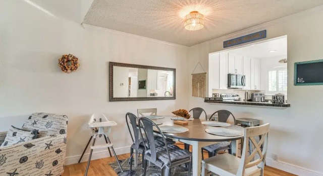 1 Block to Sunset Beach: Dog-friendly Family Home