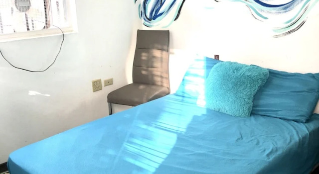 Standardowy czteroosobowy pokój i balkonem Medusas Hostel