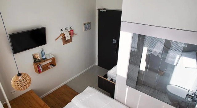 Одноместный номер Standard Michelberger Hotel