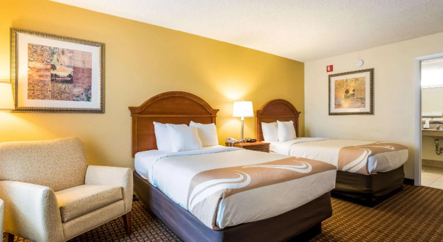 Четырёхместный номер Standard Quality Inn Battleboro - Rocky Mount