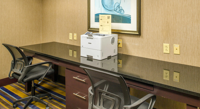 Embassy Suites by Hilton St. Louis Airport