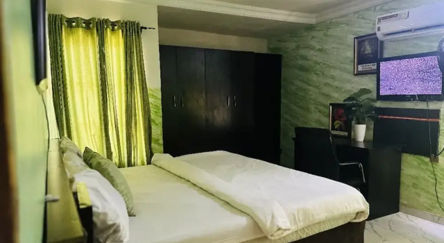 The Autograph Basics Hotel