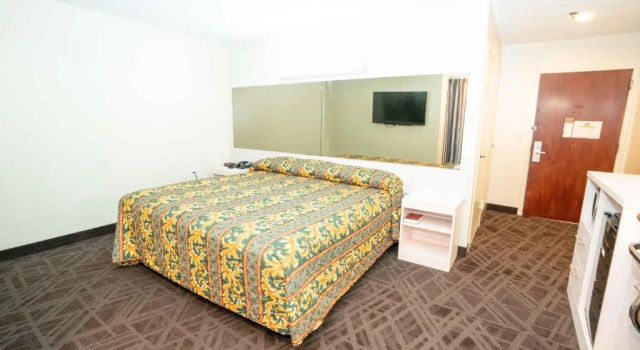 Номер Standard Red Roof Inn & Suites Euless - DFW Airport Southwest